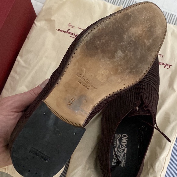 Salvatore Ferragamo Men’s size 10 woven raffia shoes, brown. - Picture 7 of 9